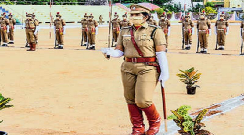 tamil nadu women police officer maintains duty and then attends fathers funeral