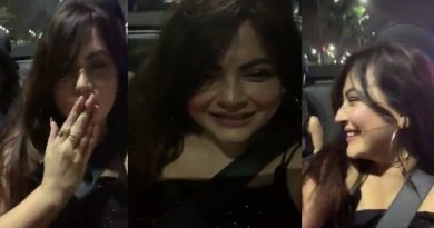 Sizzling actress Sreelekhe Mitra rides the car in the new year 2021